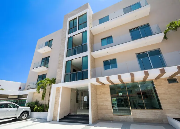 Hotel Palmarena & Residences - Long Comfort With Parking, Sauna, Gym & Pool - Steps From 5th Avenue Playa del Carmen