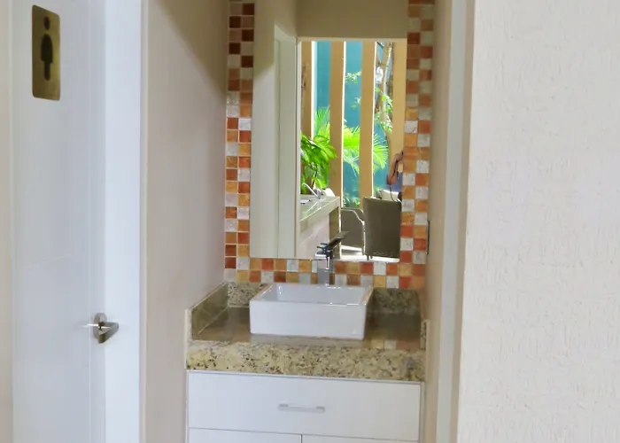 Palmarena & Residences - Long Comfort With Parking, Sauna, Gym & Pool - Steps From 5th Avenue