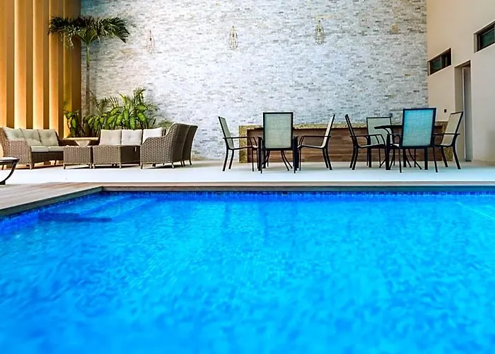 Palmarena & Residences - Long Comfort With Parking, Sauna, Gym & Pool - Steps From 5th Avenue Hotel