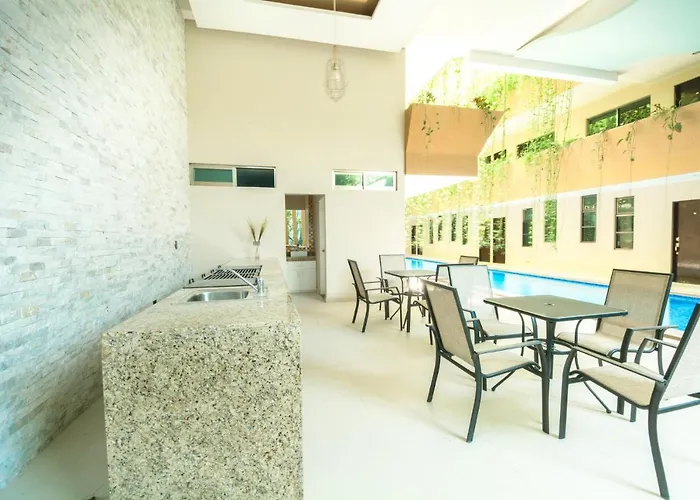 Palmarena & Residences - Long Comfort With Parking, Sauna, Gym & Pool - Steps From 5th Avenue 3* Playa del Carmen